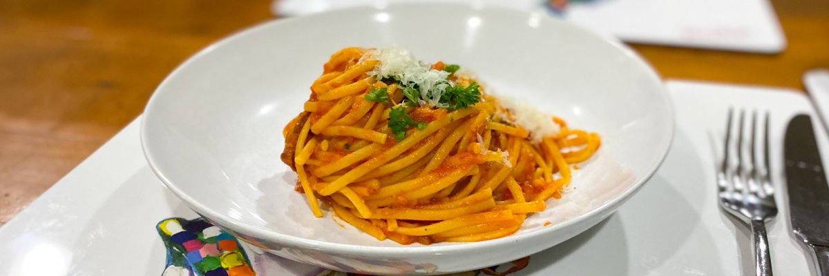 Bucatini all'Amatriciana - Cooking with Rich