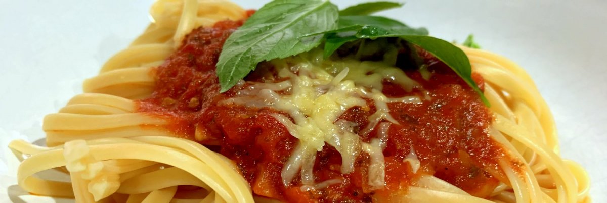 Super Versatile Tomato Sauce - Cooking with Rich